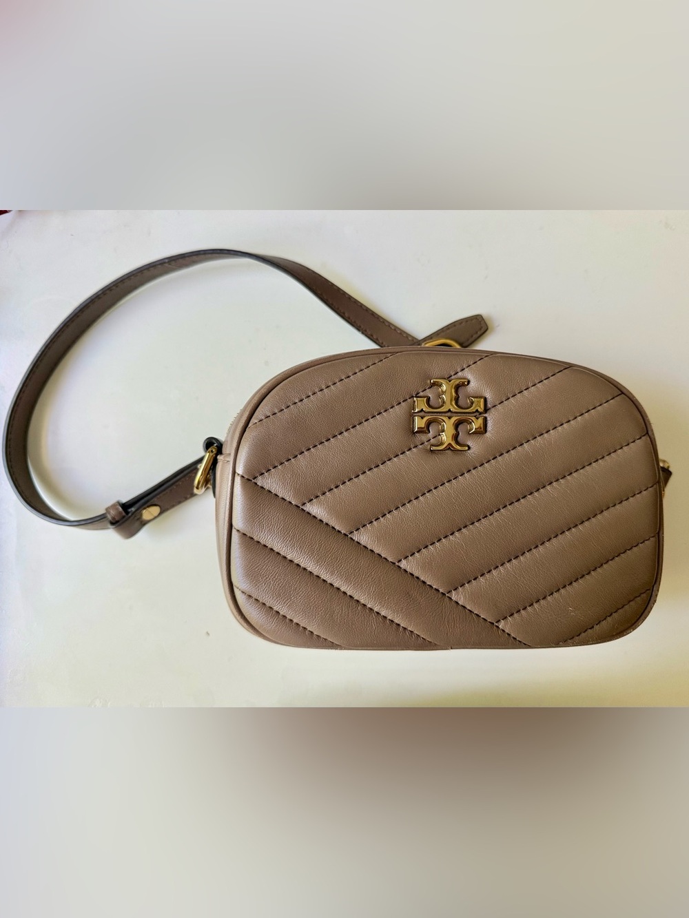 Tory Burch Kira Chevron Leather Camera Bag - Picture 1 of 9